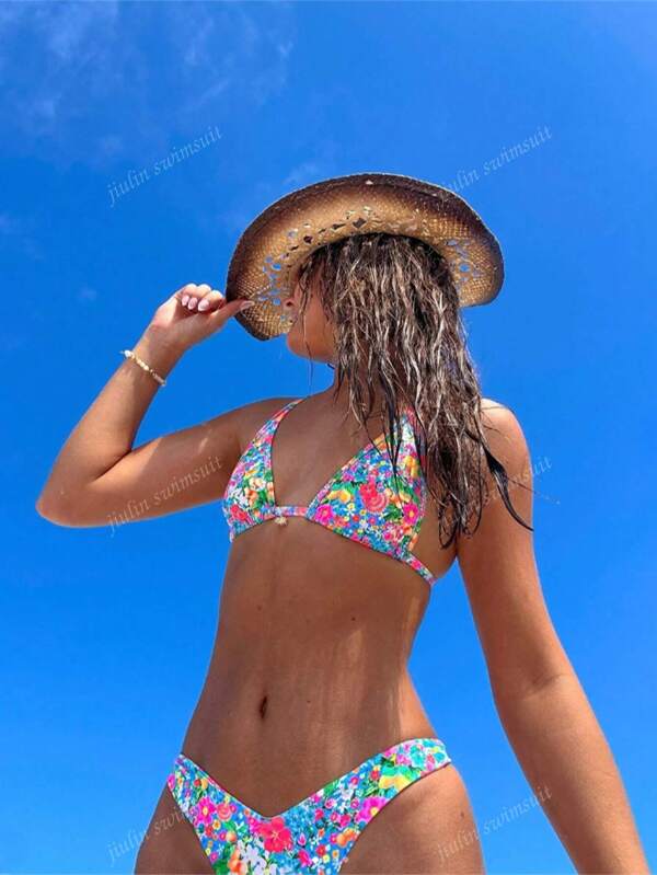2pcs Women New Arrival Fashion Ditsy Floral Backless Bikini Swimsuit With Metal Accessories