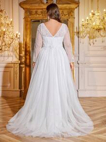 UNITHORSE Suknia ślubna w dużym rozmiarze z kołnierzykiem w kształcie serca, perłowym haftem, koronką i siateczką w kontrastowym białym kolorze - Biały - Zobacz 3