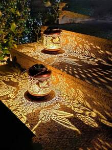 1pc Solar Powered Hummingbird Lamp/Hummingbird Planter Light, Waterproof Outdoor Hummingbird Lantern, Metal Bird Decor LED Lantern, Suitable For Lawn, Rooftop, Terrace, Etc.