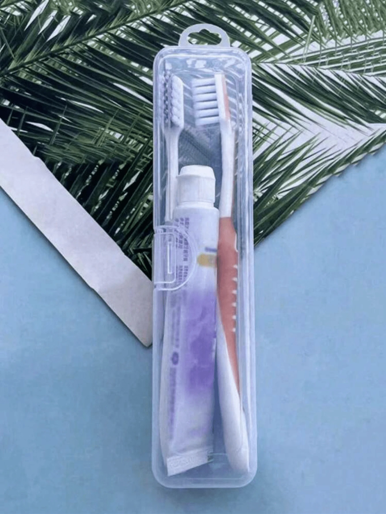 1 pièce Boîte de rangement portable transparente pour brosse à dents, boîte anti-poussière, boîte de rangement pour crayon à sourcils. Boîte de rangement pour brosse à dents de voyage moderne en plastique transparent. Ensemble de support pour brosse à dents et dentifrice de voyage. Rentrée scolaire
