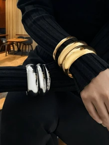 Conjunto de 3/2 pulseiras grossas retrô simples punk, atemporal, douradas e acessórias femininas. Observação: a superfície metálica pode apresentar pequenos arranhões.