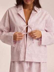 Conjunto de pijama de talla grande para mujer con camisa de manga larga con botones y atar y pantalón largo color lila - Lila Púrpura - Ver 3