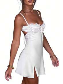 Robe d'été femme nouvelle sans manches, style de rue et de fille chaude, dos nu, sexy avec un patchwork de dentelle, laçage, coupe ajustée et fines bretelles. Convient pour la plage et les vacances.