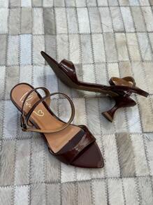Low Heel Sandal With Leaf Toe - Coffee Brown - View 2