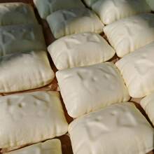 柔软减压小猫枕头玩具，创意慢回弹减压小礼物，适合送给朋友和家人 - 彩色 - 查看 9