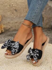Women's Spring/Summer Indoor Slippers, New Flat Soft Bottom Fashion Beach Slippers, Non-Slip Low Heel Flat Sandals