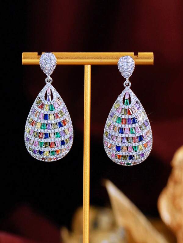 1 paire de boucles d'oreilles de luxe longues à pierres lourdes, travail multiple, cubique zircone coloré, magnifique, pour les fiançailles, le mariage, les fêtes, les festivals et les vacances pour les femmes