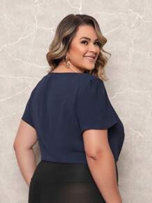 ONLYONE - WOMEN'S SHORT SLEEVE PRINCESS PLUS SIZE BLOUSE WITH LIGHT DUNES NECKLINE DETAIL - WOMEN'S BLOUSES - 藏蓝色 - 查看 3