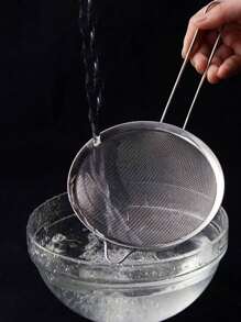 1/3/4件套不锈钢网筛套装，不同尺寸，适用于家庭厨房筛面粉/油，厨房烹饪配件，细网漏勺套装，必备厨房工具和配件，送给家庭厨师的礼物，节省厨房空间的收纳好帮手，圣诞节厨房礼物