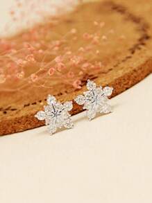 一对女童立方氧化锆花朵耳钉，适合日常佩戴、派对首饰或生日礼物 - 銀色 - 查看 3