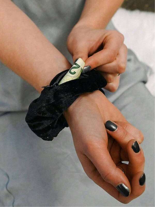 1/2Pcs Velvet Hair Ring With Hidden Pocket, Multi-Functional Hair Accessory Pouch, Storage Organizer For Money & Small Items, Zippered Elastic Hair Tie With Secret Compartment For Keys, Cash, Lipstick, Multifunctional Hidden Private Money Concealed Portable Pocket Toiletry Bag Travel Wash Bag Toiletry Travel Bag Makeup Storage Beach Beach Bag Vacation School Supplies,Gifts,Travel,Gifts For Women,Hair Stuff,Stocking Stuffers