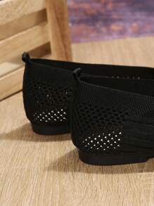 时尚黑色尖头平底一脚蹬女鞋，尺码 35-45，休闲日常穿着，透气，轻便，百搭，春夏秋季 - 黑色 - 查看 8