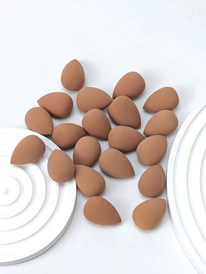 إسفنجة تجميل بنية صغيرة للخلط، إسفنجة صغيرة، أدوات مكياج للسفر، إسفنجة مكياج للوجه، إسفنجة مكياج قابلة لإعادة الاستخدام والغسيل، إسفنجة تجميل احترافية، إسفنجة خافية لينة للغاية، مناسبة للسوائل والكريمات والأساس، إسفنجة مكياج خالية من اللاتكس، مناسبة لجميع أنواع البشرة، هدية عيد الميلاد، شتاء