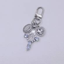 Porte-clés élégant avec Vierge Marie et croix de strass, en matériau de cuivre, convient pour les sacs, les voitures et comme cadeau. Accessoires de voiture, breloques de sac, accessoires scolaires, mignons, gothiques, Y2K