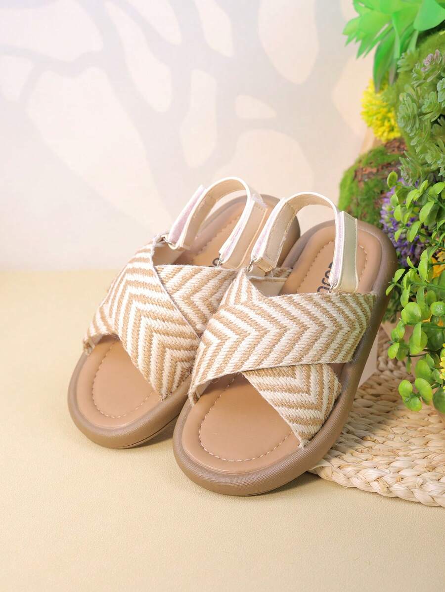 休闲女童凉鞋，全新夏季设计，适合幼儿至小孩，平底钩环沙滩鞋 - 卡其色 - 查看 1