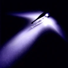 创意LED灯睫毛眉毛脱毛不易氧化钢化妆镊子耐用实用美容个护（送3节电池） - 銀色 - 查看 2