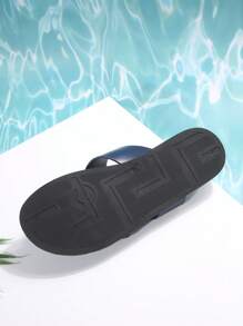 男士户外派对商务休闲一脚蹬露趾透气纯色高端时尚百搭平底凉鞋