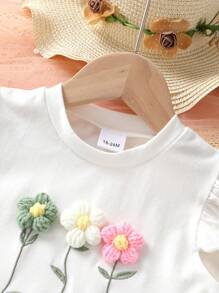 女孩夏季简约套装手工花卉装饰盖袖上衣和纯色短裤