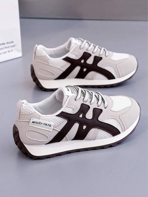 2025 New Style Fashion Leather Casual Platform Sneakers With Breathable Soft Soles, Suitable For Spring And Autumn, Women