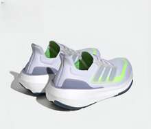 Adidas Zapatillas deportivas para correr de mujer ULTRABOOST, con absorción de impactos, cómodas y transpirables - Blanco - Ver 3