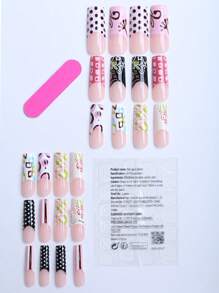 24 片长方形按压式指甲礼盒复古回忆 Y2K 指甲手绘爱心色方形蓝粉色条纹黑白斑点刷涂鸦儿童趣味充满不对称图案夏日绿色印花野花设计适合女性和女孩日常法式假指甲带果冻胶 1 片摩擦条 1 片美甲用品指甲