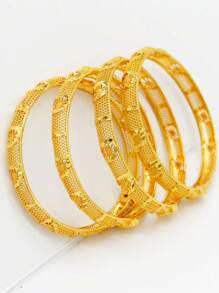 1pc 24K Gold Plated Copper Luxury Classic Open Cuff Bracelet - Hollow Design, Suitable For Women, Non-Mosaic Copper Alloy Material, Ideal For Daily Wear And Vacation - Suitable For All Seasons