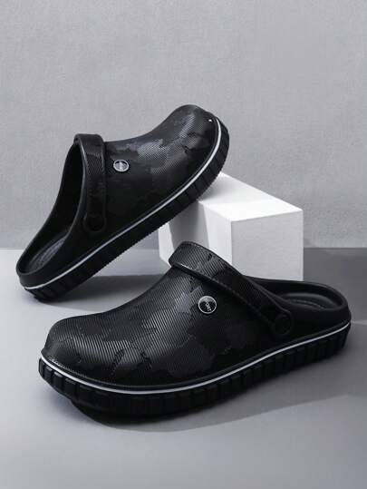 حذاء صندل رجالي بطبعة الخريطة طراز كلاسيكي عام 2025، حذاء قبعة مرن وأنيق، للعمل والسفر والمغامرة في الغابات مع حزام خلفي، من مادة EVA بطبعة إنجليزية، نعل سميك ناعم ومنفذ للهواء، إرتفاع مزيد من الارتفاع مقاوم للانزلاق وللبلي، مناسب للاستخدام الداخلي في الجيم والمكتب والمطبخ والمناسبات الخارجية، للرياضة الخارجية والشاطئ والعمل