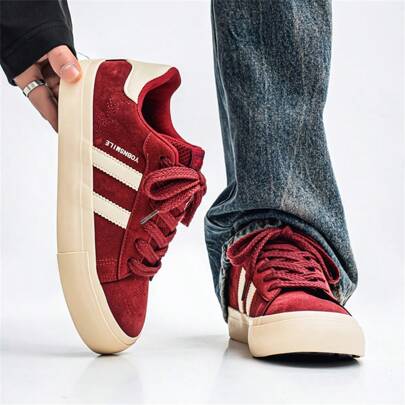 新款男士百搭平底休闲运动鞋，透气运动休闲鞋