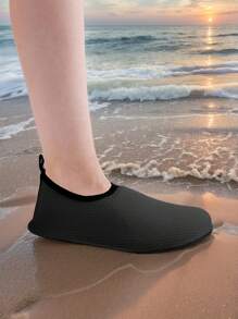 Unisex Water Shoes For Outdoor, Beach, Yoga, Swimming, Diving. Non-Slip, Thick-Soled, Protective Toe Design