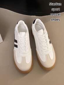 Damen Frühling Herbst Neuer Stil Deutsche Trainingsschuhe, wasserdicht rutschfest leicht zu reinigen Rundkappe Niedrig Top Lässig Schuhe, flach bequem vielseitig kleine weiße Schuhe, Kontrastfarbe Lässige Schuhe, Retro Stil Flache Schuhe