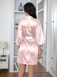 1pc A Lady's Wedding Bridesmaid Girlfriend Party Bride Embroidered Bathrobe, Wedding Party Robe Outdoor Wedding Holiday Party Supplies Home Bathroom Decor Summer, For Fall, Winter - Pink Bridesmaid Bathrobe - View 1