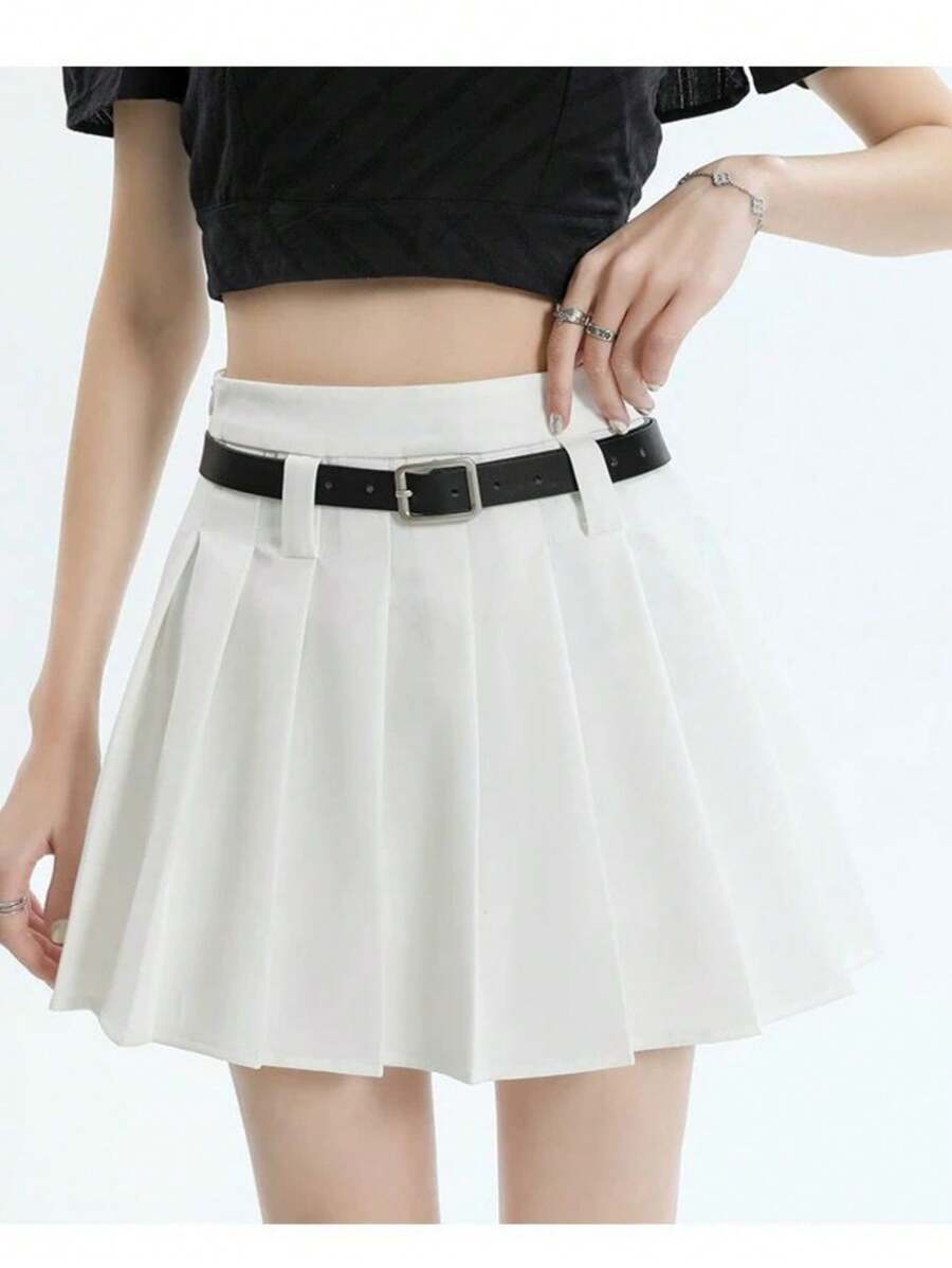 "Pleated Skirt. Classic And Super Versatile. Has Lining At The Bottom." - Blanco - Ver 1