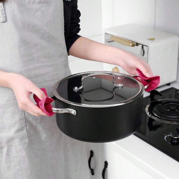 Pinza resistente al calore in silicone creativa a forma di farfalla, manicotto isolante antiscivolo per pentole, in busta OPP, prodotto di venduto all'estero