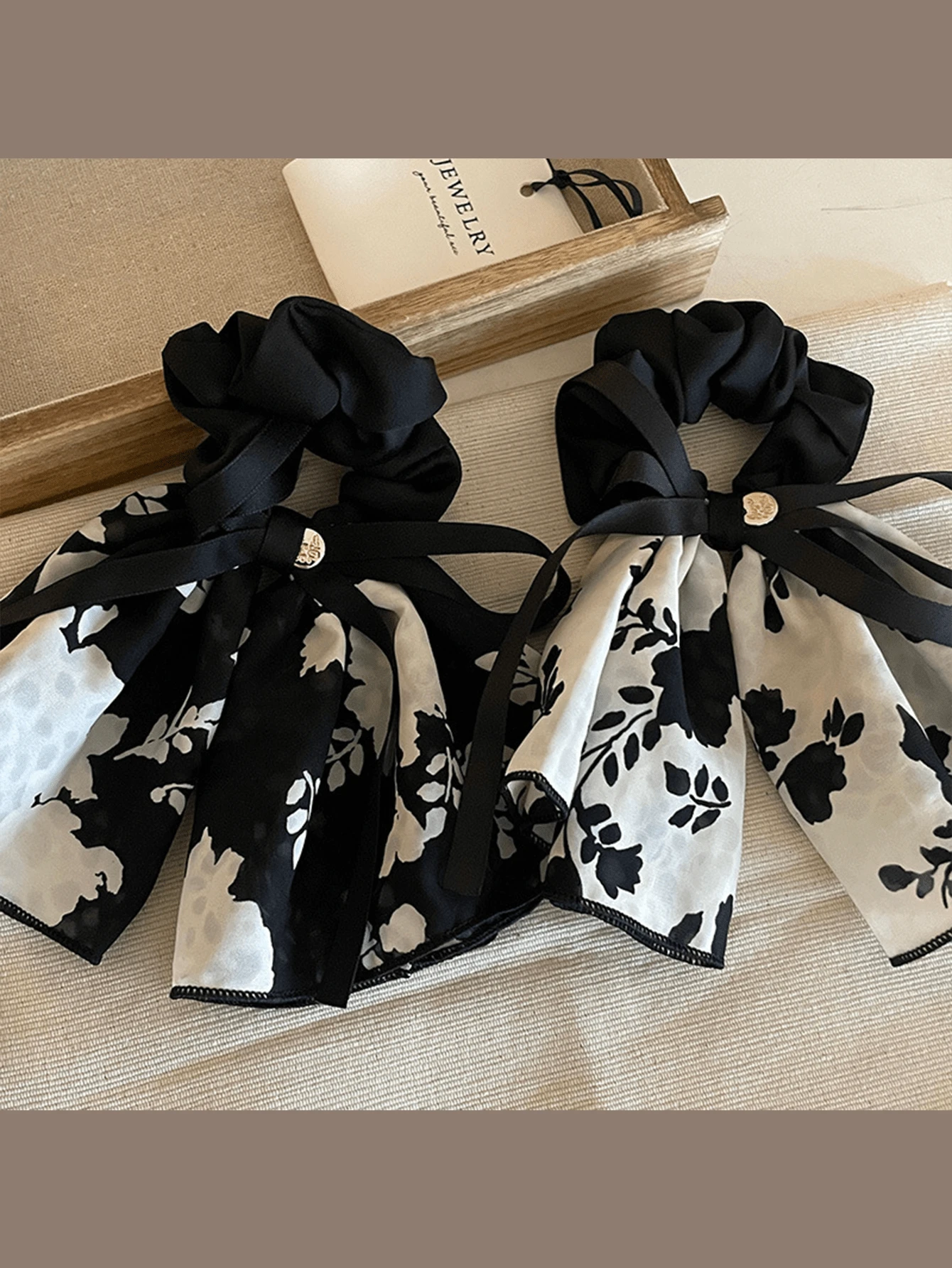 1 件弹性墨水蝴蝶结发圈，精致简约韩国设计，百搭时尚发饰