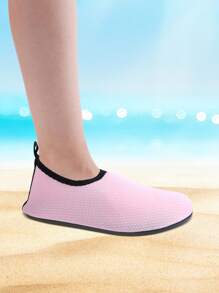 Unisex Water Shoes For Outdoor, Beach, Yoga, Swimming, Diving. Non-Slip, Thick-Soled, Protective Toe Design