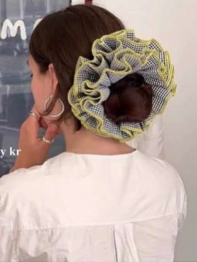 超大号布艺发圈，层叠格纹荷叶边设计，可爱头饰发饰，女士发饰，美发工具，美容配件，卷发饰品，发饰，发饰，配饰，女士发饰，秋季，旅行，美发工具，女士配饰，发用物品，卷发，发圈，发圈，发圈，卷发饰品，礼物，旅行，女士礼物，发用物品，圣诞袜填充物，圣诞袜填充物，女士圣诞袜填充物，圣诞礼物，礼物，圣诞袜填充物，女士礼物，礼物，圣诞礼物，成人圣诞袜填充物，成人圣诞袜填充物，发用物品，女士配饰，圣诞袜填充物，成人发饰，圣诞发饰，礼物创意女士美容圣诞礼物，女士头饰