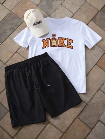 男士简约字母和酒瓶印花 T 恤和短裤套装，纯色圆领短袖休闲 T 恤和抽绳腰短裤套装，舒适服装