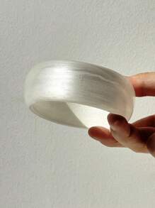 1pc White Iridescent Prismatic Resin Bangle Bracelet, Shiny And Charming Summer Jewelry For Women, Fashionable Beach Vacation Accessory