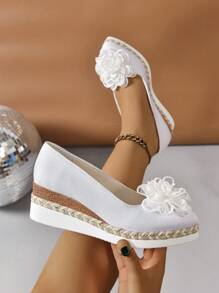 女士纯色尖头休闲欧美风格大花坡跟厚底高跟鞋