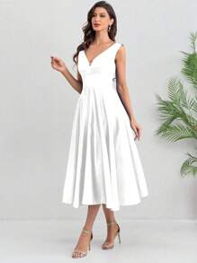 Vestido de noche corto y sexy de línea A con escote en V sin mangas, vestido de fiesta elegante de mujer con cintura ajustada y plisado, vestido de graduación con espalda descubierta - Beis - Ver 5
