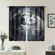 قطعتان مصنوعتان من البوليستر، تتميزان بطباعة رقمية عالية الدقة بنمط الذئب. هذه الзавесы منقاة للضوء مناسبة لديكور غرف النوم وغرف المعيشة والمكاتب والمنازل، ذات تصميم جيب العصا للتعليق بسهولة.