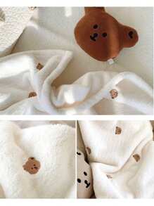 1pc Cute Bear Head Fleece Blanket, Lightweight Stroller Cover Quilt, Embroidered Children's Nap Blanket, Suitable For Spring And Autumn