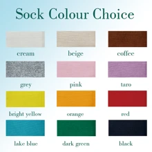 Chaussettes avec initiale personnalisée - Lettres brodées personnalisées sur des chaussettes à col rond souples - Cadeaux personnalisés - Fabriqués pour lui et elle - Cadeau pour la Fête des Pères - Cadeau pour la Fête des Mères - Cadeau de Noël
