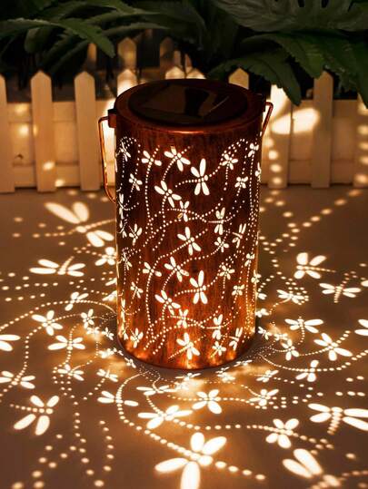 1 قطعة فوانيس زخرفية للحديقة تعمل بالطاقة الشمسية, من معدن البرونز بنقوش يتخللها حشرة متطفلة، ضوء طاولة رومانسي مناسب لحديقة المنزل، الممر والشرفة