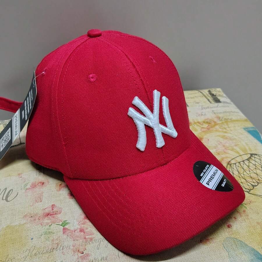 Women's Men's Curved Brim Baseball Cap Adjustable Baseball Street Cotton Embroidery - Red and White - View 1