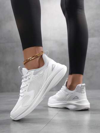 新款大码透气网眼女士休闲跑鞋、女士运动鞋、女士休闲鞋、轻便女士平底鞋、情侣登山鞋、女士慢跑鞋、新款网眼透气运动鞋、舒适步行鞋、舒适鞋子、学生跑鞋时尚运动鞋、校鞋、小白鞋、女士校园鞋