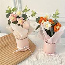 1 set DIY de bouquet floral tissé, comprenant tissu et fleurs tissées, vase en plastique, papier cadeau, 5 pièces de fleurs tissées. Convient comme cadeau pour la mère, les amis, l'anniversaire, la fête des mères, la Saint-Valentin, la décoration de la maison