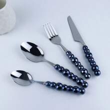4 pièces/Set de couverts en céramique avec manche nacré, comprenant couteau à steak, fourchette et cuillère. En acier inoxydable épais, de style scandinave luxueux. Ensemble de vaisselle de qualité, convenant pour les repas occidentaux, le thé de l'après-midi, la cuisine à la maison, les mariages, le Nouvel An, les anniversaires, les pique-niques, les fêtes, les cadeaux pour la Fête des mères, la Fête des pères, Noël, et les fournitures scolaires.