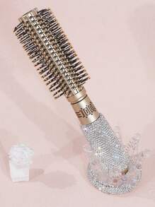 1 chiếc lược tròn uốn tóc đính đá lấp lánh sang trọng, lược tạo kiểu tóc bông xốp dùng để sấy tóc, thích hợp cho phòng tắm, bàn trang điểm, du lịch. - Bạc - Xem 7