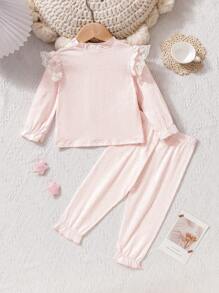 2 件套女婴蕾丝喇叭袖上衣，蕾丝前片设计荷叶边领 + 松紧腰荷叶边装饰裤，可爱舒适的婴儿睡衣
